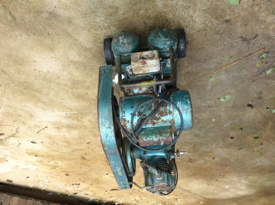 ขายปั้มลม เก่าญี่ปุ่น ไฟ110 พร้อมหม้อแปลง ราคา9500บาท ขายปั้มลม เก่าญี่ปุ่น ไฟ110 พร้อมหม้อแปลง ราคา9500บาท