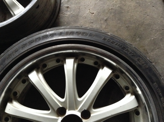 แม็ก 17 นิ้ว 4 รู 100 พร้อมยางทั้งชุด 4 วง