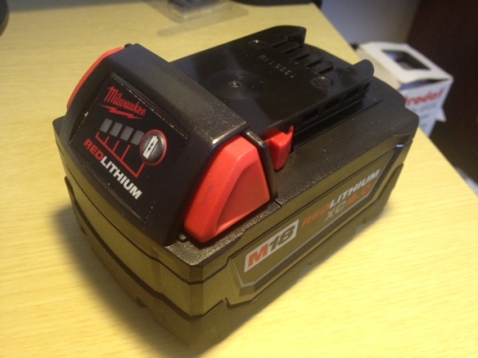 แบ็ตแท้ Milwaukee Li-ion Battery XC4.0 48-11-1840 18V/4.0Ahr 72W