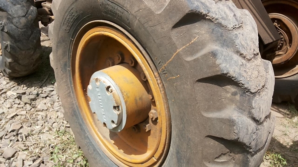 **420,000 บ.ต่อรอง**ขายรถตักล้อยาง KOMATSU JH30B -5902 เอวแข็ง ต่อแขน เครื่องเดิมปั้มเดิม เครื่อง ISUZU DA220 4สูบ 65 HP แน่นๆ แรงๆ ปั้มดี ระบบไฮฯใช้งานปกติ บุ้งกี๋ดีมีปะหน่อย แขนดี ต่อแขนแล้ว ช่วงล่างดีแน่นดี ยางสวย4เส้น บอดี้ดี มีผุนิดหน่อย กระจกเก๋งแตก **420,000 บ.ต่อรอง**ขายรถตักล้อยาง KOMATSU JH30B -5902 เอวแข็ง ต่อแขน เครื่องเดิมปั้มเดิม เครื่อง ISUZU DA220 4สูบ 65 HP แน่นๆ แรงๆ ปั้มดี ระบบไฮฯใช้งานปกติ บุ้งกี๋ดีมีปะหน่อย แขนดี ต่อแขนแล้ว ช่วงล่างดีแน่นดี ยางสวย4เส้น บอดี้ดี มีผุนิดหน่อย กระจกเก๋งแตก