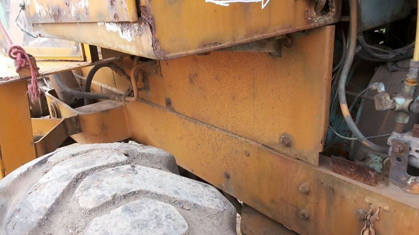 **420,000 บ.ต่อรอง**ขายรถตักล้อยาง KOMATSU JH30B -5902 เอวแข็ง ต่อแขน เครื่องเดิมปั้มเดิม เครื่อง ISUZU DA220 4สูบ 65 HP แน่นๆ แรงๆ ปั้มดี ระบบไฮฯใช้งานปกติ บุ้งกี๋ดีมีปะหน่อย แขนดี ต่อแขนแล้ว ช่วงล่างดีแน่นดี ยางสวย4เส้น บอดี้ดี มีผุนิดหน่อย กระจกเก๋งแตก **420,000 บ.ต่อรอง**ขายรถตักล้อยาง KOMATSU JH30B -5902 เอวแข็ง ต่อแขน เครื่องเดิมปั้มเดิม เครื่อง ISUZU DA220 4สูบ 65 HP แน่นๆ แรงๆ ปั้มดี ระบบไฮฯใช้งานปกติ บุ้งกี๋ดีมีปะหน่อย แขนดี ต่อแขนแล้ว ช่วงล่างดีแน่นดี ยางสวย4เส้น บอดี้ดี มีผุนิดหน่อย กระจกเก๋งแตก