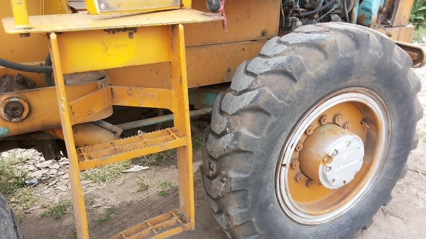 **420,000 บ.ต่อรอง**ขายรถตักล้อยาง KOMATSU JH30B -5902 เอวแข็ง ต่อแขน เครื่องเดิมปั้มเดิม เครื่อง ISUZU DA220 4สูบ 65 HP แน่นๆ แรงๆ ปั้มดี ระบบไฮฯใช้งานปกติ บุ้งกี๋ดีมีปะหน่อย แขนดี ต่อแขนแล้ว ช่วงล่างดีแน่นดี ยางสวย4เส้น บอดี้ดี มีผุนิดหน่อย กระจกเก๋งแตก **420,000 บ.ต่อรอง**ขายรถตักล้อยาง KOMATSU JH30B -5902 เอวแข็ง ต่อแขน เครื่องเดิมปั้มเดิม เครื่อง ISUZU DA220 4สูบ 65 HP แน่นๆ แรงๆ ปั้มดี ระบบไฮฯใช้งานปกติ บุ้งกี๋ดีมีปะหน่อย แขนดี ต่อแขนแล้ว ช่วงล่างดีแน่นดี ยางสวย4เส้น บอดี้ดี มีผุนิดหน่อย กระจกเก๋งแตก