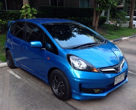 ต้องการขาย Honda Jazz 2010-1.5v as สีฟ้าโดเรมอน