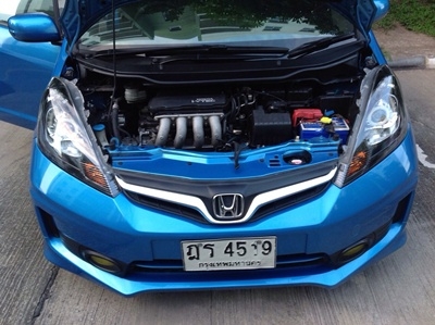 ต้องการขาย Honda Jazz 2010-1.5v as สีฟ้าโดเรมอน