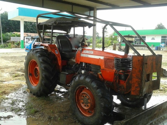 รถไถ KUBOTA  M9000. 2 เพลา.    สนใจติดต่อ 081 - 6079515