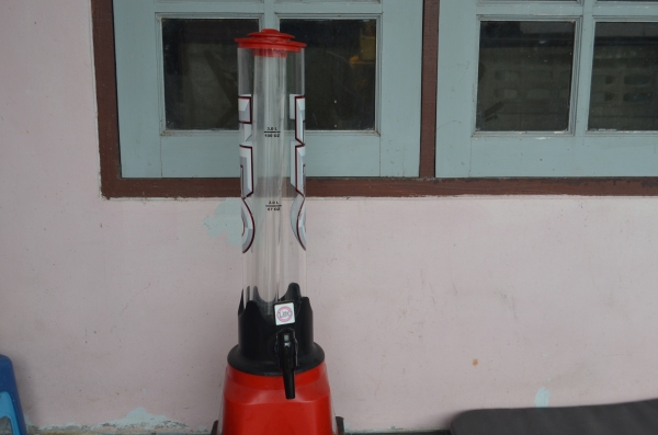 หลอดแก้วพร้อมก๊อกใส่เบียร์