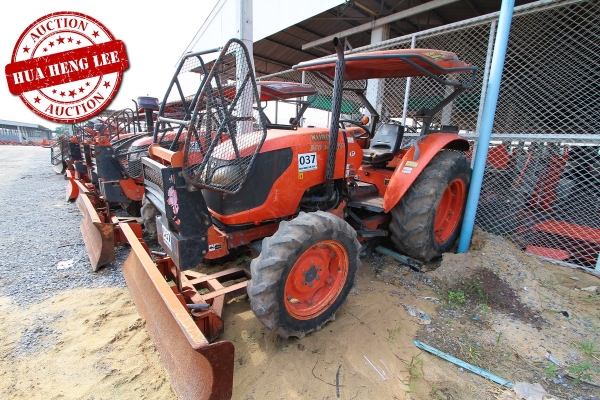 AUC 7 Code 037  แทรกเตอร์ KUBOTA M6040  ราคา เริ่มต้นการประมูล 375,000 บาท