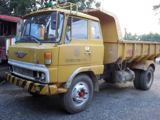 ขายด่วนรถ6ล้อดรั้มKL-320เครือง140แรงม้ายาง900ยาว3.7.ม