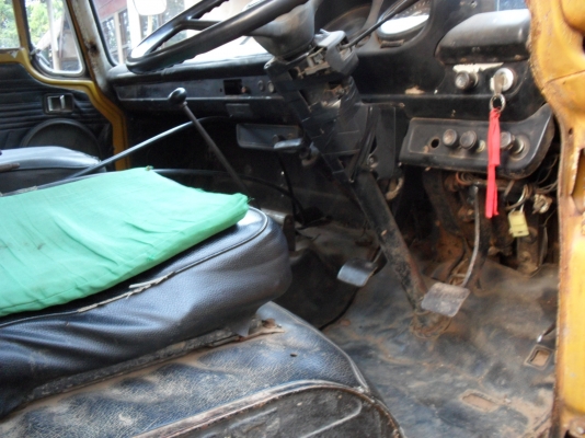 ขายด่วนรถ6ล้อดรั้มKL-320เครือง140แรงม้ายาง900ยาว3.7.ม