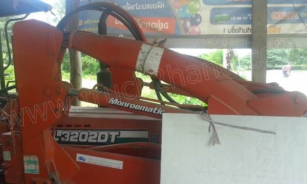 รถตัก KUBOTA รุ่น L3202 DT
