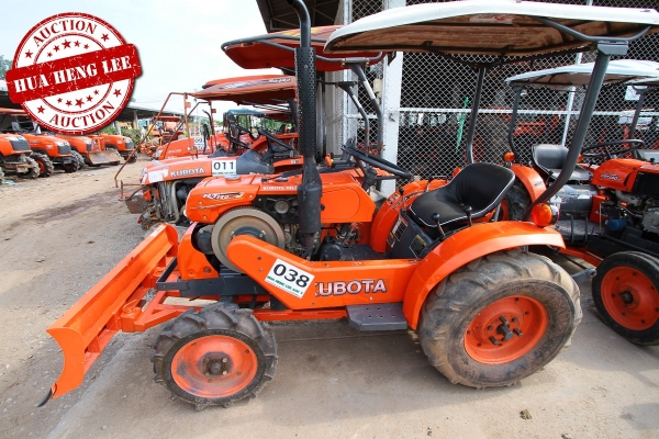 AUC 7 Code 038  แทรกเตอร์ KUBOTA KRT140  ราคา เริ่มต้นการประมูล 90,000 บาท