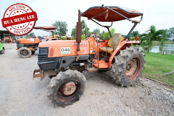 AUC 7 Code 046  แทรกเตอร์ KUBOTA L4508  ราคา เริ่มต้นการประมูล 180,000 บาท