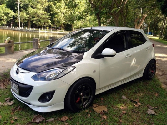 ขาย Mazda2 ปี2011 รถสวยเกียร์ธรรมดา รถมือเดียวป้ายแดง