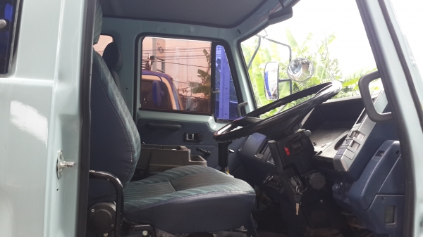 ขาย210เครื่องP11C335แรงม้าลาก3คานถูกต้องกระบะใหม่ดั้มใหม่เล่มพร้อมโอนสดผ่อน