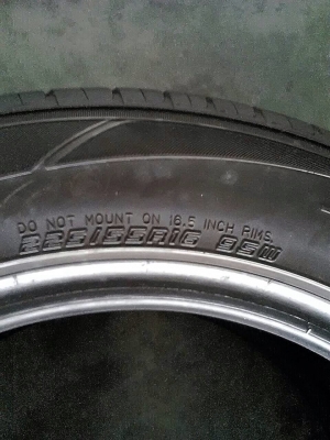 ขายยาง Bridgestore รุ่น DURAVIS ขนาด 205/70/R15 ปี10 ขายยาง Bridgestore รุ่น DURAVIS ขนาด 205/70/R15 ปี10