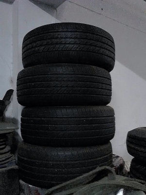 ขายยาง Bridgestore รุ่น DURAVIS ขนาด 205/70/R15 ปี10 ขายยาง Bridgestore รุ่น DURAVIS ขนาด 205/70/R15 ปี10