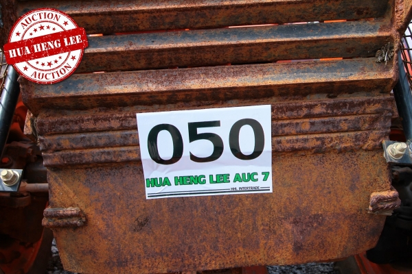 AUC 7 Code 050  แทรกเตอร์ KUBOTA M7040  ราคา เริ่มต้นการประมูล 330,000 บาท