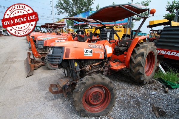 AUC 7 Code 054  รถแทรกเตอร์ KUBOTA L4508  ราคา เริ่มต้นการประมูล 80,000 บาท