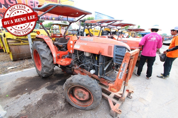 AUC 7 Code 059  รถแทรกเตอร์ KUBOTA L4508  ราคา เริ่มต้นการประมูล 140,000 บาท