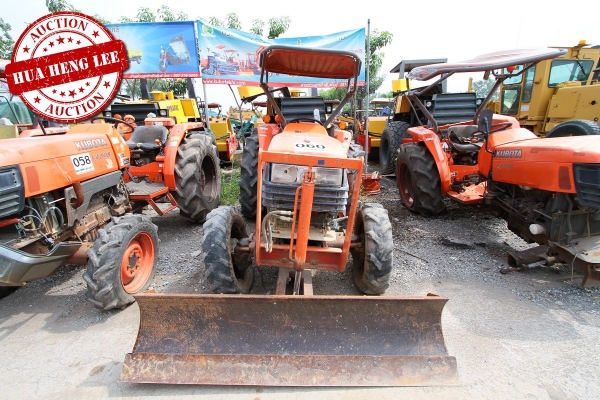 AUC 7 Code 060  รถแทรกเตอร์ KUBOTA L4508  ราคา เริ่มต้นการประมูล 140,000 บาท
