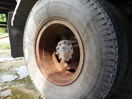 ขายซากรถ HINO KM540 คานหลัง F ไม่มีหัวไม่มีเครื่องไม่มีเกียร์ หรือแยกอะไหล่ขาย