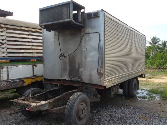 ขายซากรถ HINO KM540 คานหลัง F ไม่มีหัวไม่มีเครื่องไม่มีเกียร์ หรือแยกอะไหล่ขาย