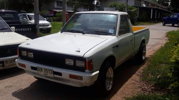 รถกระบะ nissan 720 สวยๆ