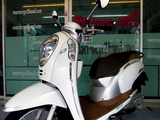 scoopy-i สีขาวเทา รถเดือน ธันวาคม ปี 56 ไมล์ 6 พันโล รุ่นใหม่ไฟหน้าโปรเจ็คเตอร์ ฟรีค่าโอน แถม 3 รายการ 32900 scoopy-i สีขาวเทา รถเดือน ธันวาคม ปี 56 ไมล์ 6 พันโล รุ่นใหม่ไฟหน้าโปรเจ็คเตอร์ ฟรีค่าโอน แถม 3 รายการ 32900