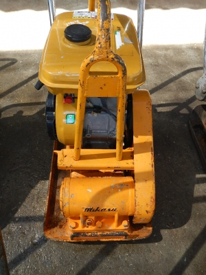 ขา่ยเครื่องตบดิน MIKASAS พร้อมใช้งาน ขา่ยเครื่องตบดิน MIKASAS พร้อมใช้งาน