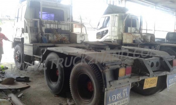 รถบรรทุก 10 ล้อหัวลาก MITSUBISHI FUSO พร้อมใช้งาน