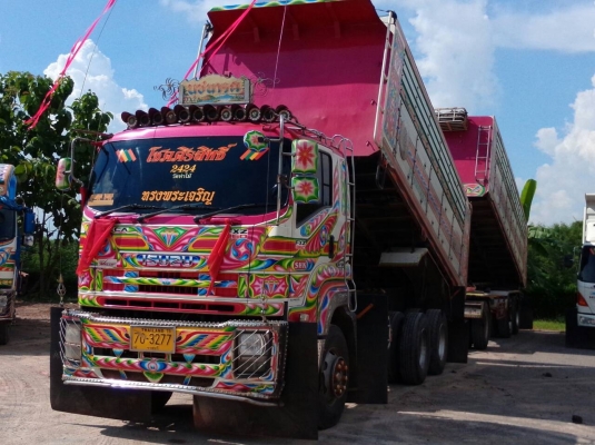 รถบรรทุกพ่วง