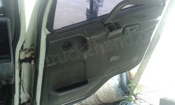 รถบรรทุก 10 ล้อหัวลาก MITSUBISHI FUSO ปีจดทะเบียน 2548