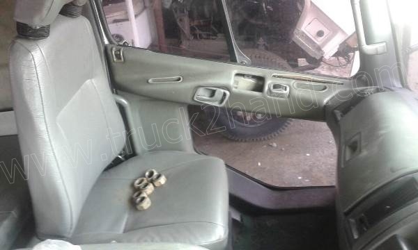 รถบรรทุก 10 ล้อหัวลาก MITSUBISHI FUSO ปีจดทะเบียน 2548