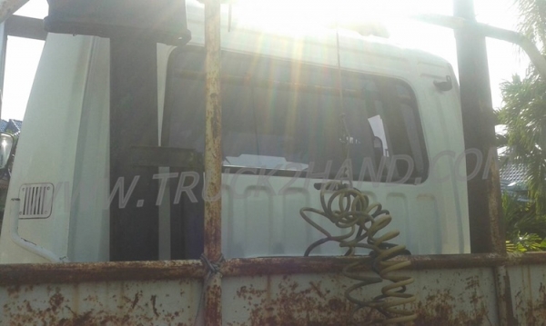 รถบรรทุก 10 ล้อหัวลาก MITSUBISHI FUSO ปีจดทะเบียน 2548