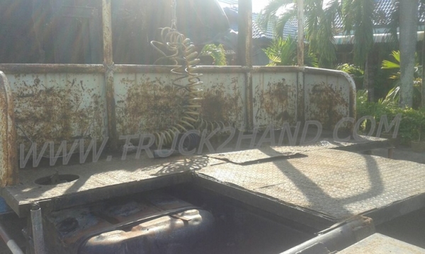 รถบรรทุก 10 ล้อหัวลาก MITSUBISHI FUSO ปีจดทะเบียน 2548