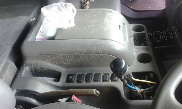 รถบรรทุก 10 ล้อหัวลาก MITSUBISHI FUSO ปีจดทะเบียน 2548