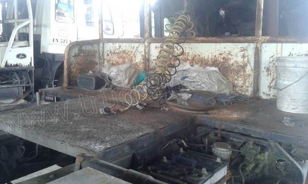 รถบรรทุก 10 ล้อหัวลาก MITSUBISHI FUSO ปีจดทะเบียน 2548