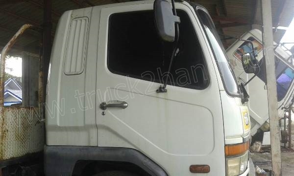 รถบรรทุก 10 ล้อหัวลาก MITSUBISHI FUSO ปีจดทะเบียน 2548