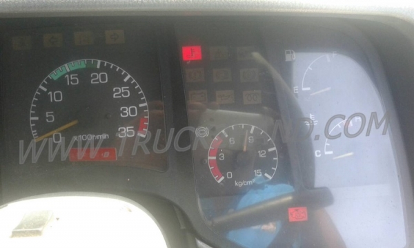 รถบรรทุก 10 ล้อหัวลาก MITSUBISHI FUSO ปีจดทะเบียน 2548