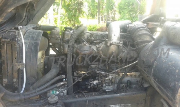 รถบรรทุก 10 ล้อหัวลาก MITSUBISHI FUSO ปีจดทะเบียน 2548