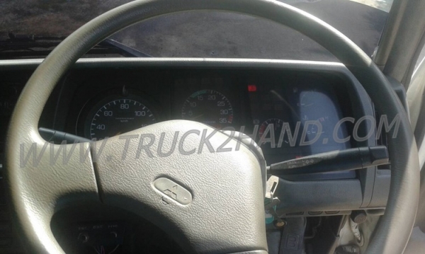 รถบรรทุก 10 ล้อหัวลาก MITSUBISHI FUSO ปีจดทะเบียน 2548