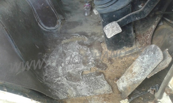 รถบรรทุกติดเครนยี่ห้อยูนิก ยี่ห้อรถ HINO 6 ล้อ รุ่น KM779 กระบะช่วงยาว