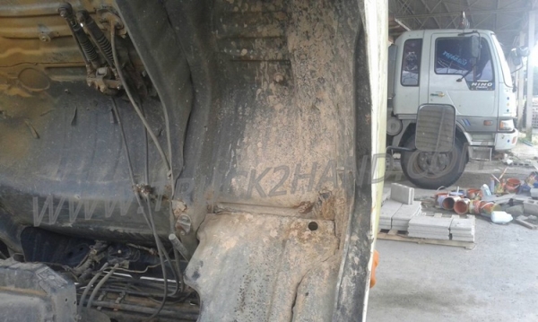 รถบรรทุกติดเครนยี่ห้อยูนิก ยี่ห้อรถ HINO 6 ล้อ รุ่น KM779 กระบะช่วงยาว