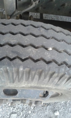 รถบรรทุกติดเครนยี่ห้อยูนิก ยี่ห้อรถ HINO 6 ล้อ รุ่น KM779 กระบะช่วงยาว