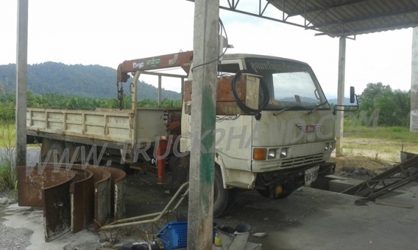 รถบรรทุกติดเครนยี่ห้อยูนิก ยี่ห้อรถ HINO 6 ล้อ รุ่น KM779 กระบะช่วงยาว