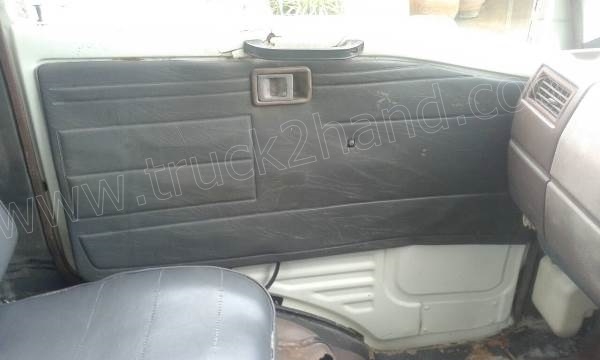 รถบรรทุกติดเครนยี่ห้อยูนิก ยี่ห้อรถ HINO 6 ล้อ รุ่น KM779 กระบะช่วงยาว