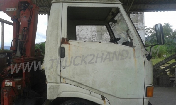 รถบรรทุกติดเครนยี่ห้อยูนิก ยี่ห้อรถ HINO 6 ล้อ รุ่น KM779 กระบะช่วงยาว