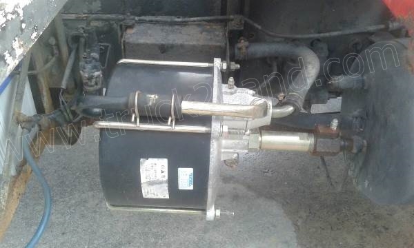 รถบรรทุกติดเครนยี่ห้อยูนิก ยี่ห้อรถ HINO 6 ล้อ รุ่น KM779 กระบะช่วงยาว