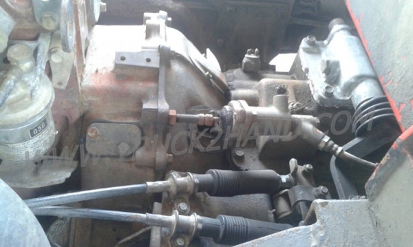 รถบรรทุกติดเครนยี่ห้อยูนิก ยี่ห้อรถ HINO 6 ล้อ รุ่น KM779 กระบะช่วงยาว