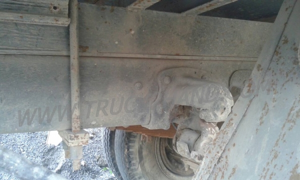 รถบรรทุกติดเครนยี่ห้อยูนิก ยี่ห้อรถ HINO 6 ล้อ รุ่น KM779 กระบะช่วงยาว